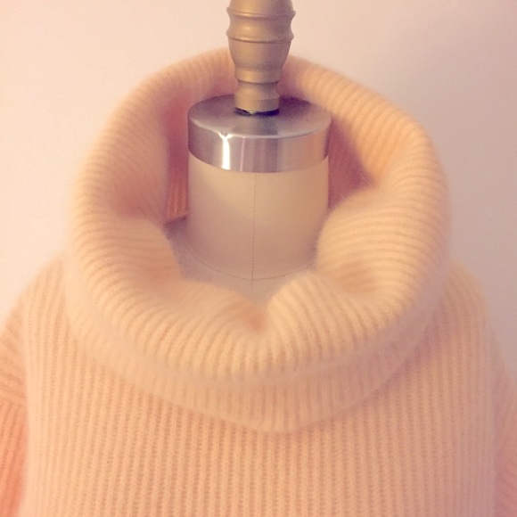 Turtleneck Sweater-lamb-wool and angora sz SMALL - Picture 3 of 9